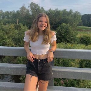 Meet your Posher, Ada